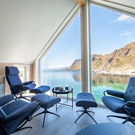 Lofoten Waterfront Luxury Semesterbostad