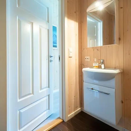 Lofoten Waterfront Luxury Hébergement de vacances Ballstad