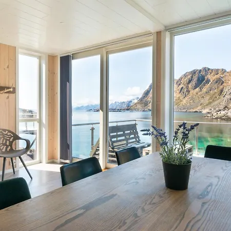 Lofoten Waterfront Luxury Semesterbostad *